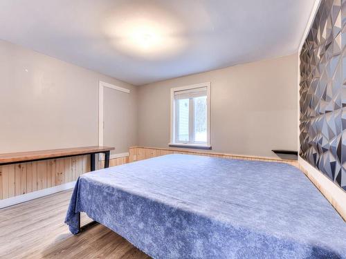 Chambre Ã Â coucher - 208 Ch. Godefroy, Sainte-Anne-Des-Lacs, QC - Indoor Photo Showing Bedroom