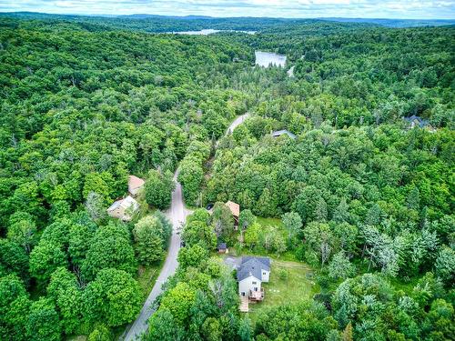 Photo aÃ©rienne - 208 Ch. Godefroy, Sainte-Anne-Des-Lacs, QC - Outdoor