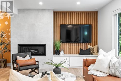 270 Woodlea Crescent, Oshawa, ON - Indoor Photo Showing Living Room With Fireplace