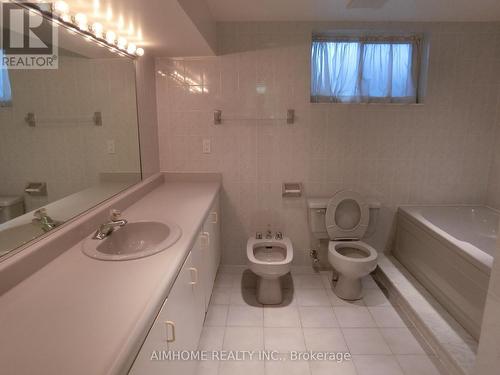 35 Elynhill Basement Drive, Toronto, ON - Indoor Photo Showing Bathroom