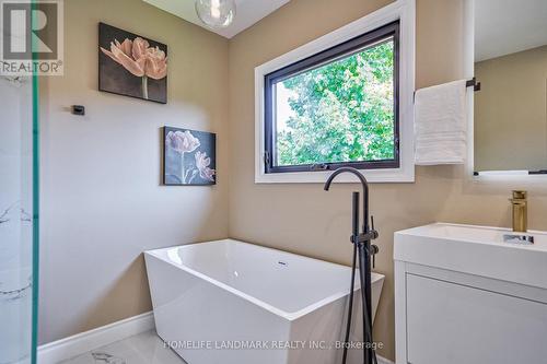 48 Liebeck Crescent, Markham, ON - Indoor Photo Showing Laundry Room