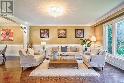 48 Liebeck Crescent, Markham, ON - Indoor Photo Showing Living Room