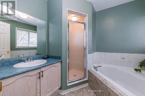 1338 Vincent Crescent W, Innisfil, ON - Indoor Photo Showing Bathroom