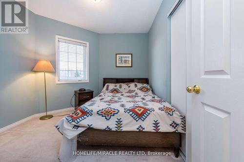 1338 Vincent Crescent W, Innisfil, ON - Indoor Photo Showing Bedroom