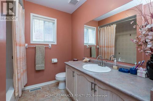 1338 Vincent Crescent W, Innisfil, ON - Indoor Photo Showing Bathroom