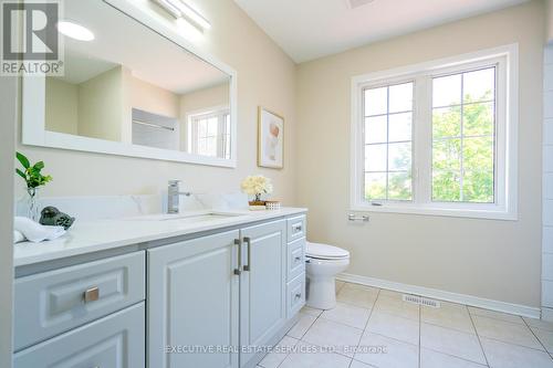 30 Hiberton Crescent, Brampton, ON - Indoor Photo Showing Bathroom