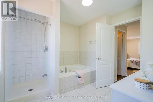 30 Hiberton Crescent, Brampton, ON - Indoor Photo Showing Bathroom