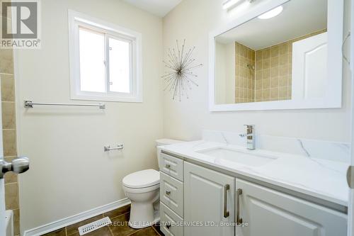 30 Hiberton Crescent, Brampton, ON - Indoor Photo Showing Bathroom