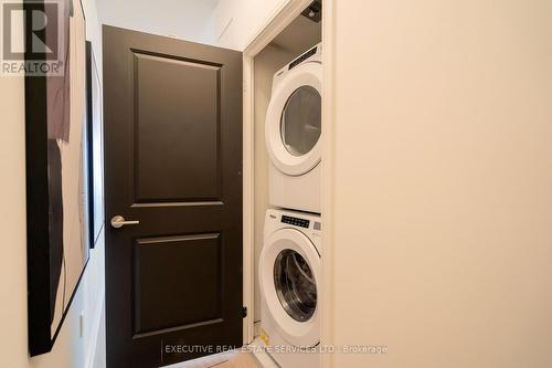 2705 - 8 Nahani Way, Mississauga, ON - Indoor Photo Showing Laundry Room