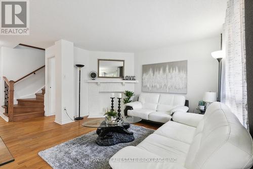 1 - 6520 Corfu Road, Mississauga, ON - Indoor Photo Showing Living Room