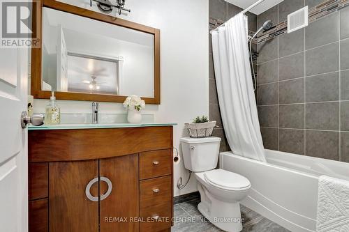 139 Kitchener Road, Cambridge, ON - Indoor Photo Showing Bathroom