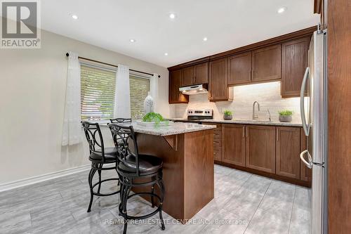 139 Kitchener Road, Cambridge, ON - Indoor Photo Showing Kitchen With Upgraded Kitchen