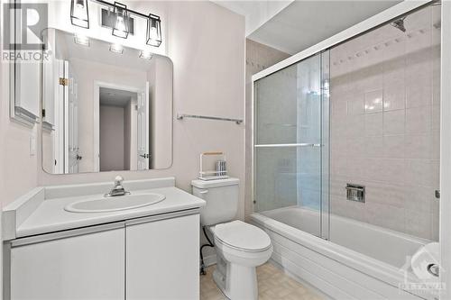 6 Hendrie Court, Kanata, ON - Indoor Photo Showing Bathroom