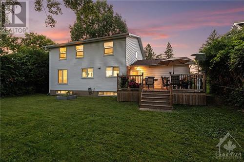 8 Parkfield Crescent, Ottawa, ON - Outdoor With Deck Patio Veranda