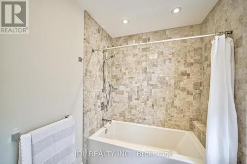 454 Valley Drive, Oakville, ON - Indoor Photo Showing Bathroom
