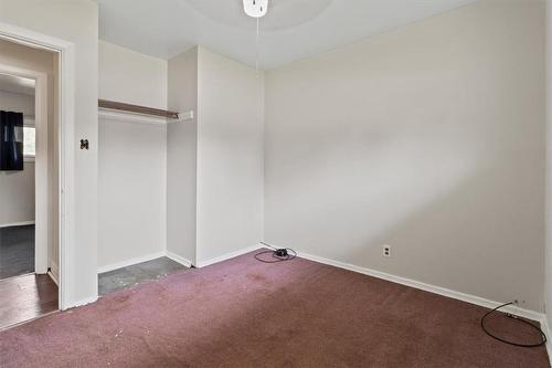 90 Shadyside Avenue, Hamilton, ON - Indoor Photo Showing Other Room