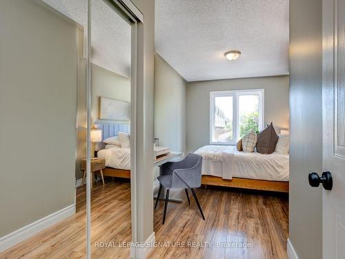 5-6400 Lawrence Ave E, Toronto, ON - Indoor Photo Showing Bedroom