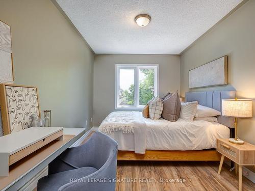 5-6400 Lawrence Ave E, Toronto, ON - Indoor Photo Showing Bedroom