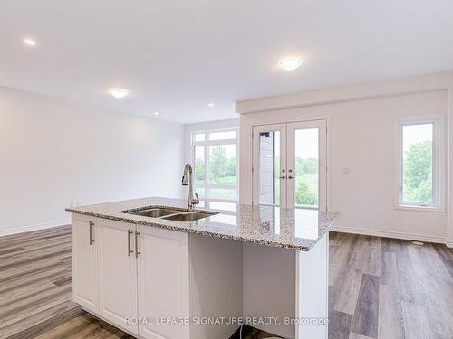 130 Elgin St, Orillia, ON - Indoor Photo Showing Kitchen With Double Sink