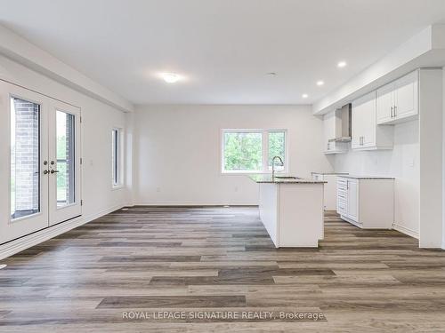 130 Elgin St, Orillia, ON - Indoor Photo Showing Kitchen