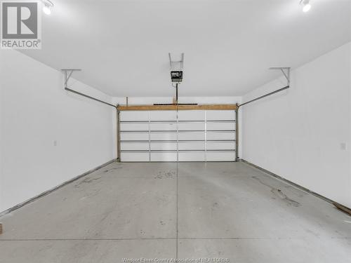 4403 Belmont, Lakeshore, ON - Indoor Photo Showing Garage