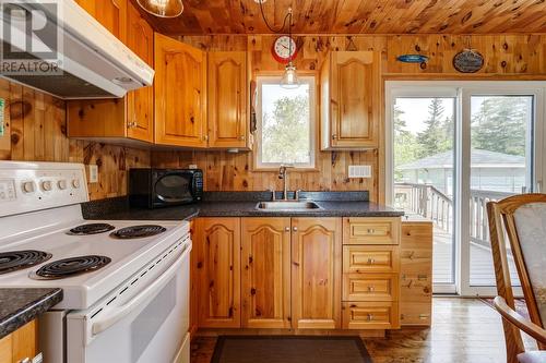 22 Argentia Line, Placentia Junction, NL - Indoor Photo Showing Kitchen