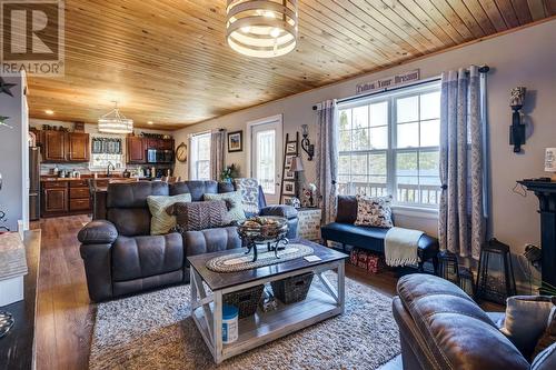 1 Jobs Pond Road W, Victoria, NL - Indoor Photo Showing Living Room