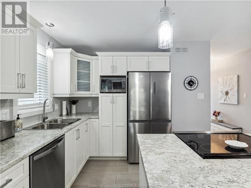 16 Aime St, Dieppe, NB - Indoor Photo Showing Kitchen With Stainless Steel Kitchen With Double Sink With Upgraded Kitchen