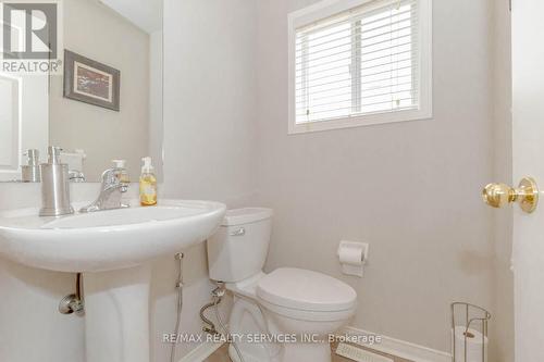 1057 Kennedy Circle, Milton, ON - Indoor Photo Showing Bathroom