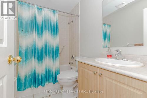 1057 Kennedy Circle, Milton, ON - Indoor Photo Showing Bathroom