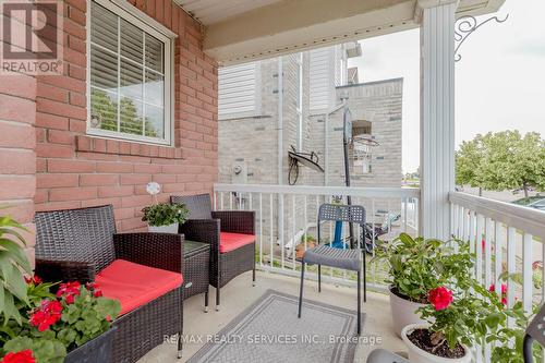 1057 Kennedy Circle, Milton, ON - Outdoor With Deck Patio Veranda With Exterior