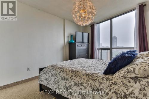 1102 - 150 Charlton Avenue E, Hamilton, ON - Indoor Photo Showing Bedroom