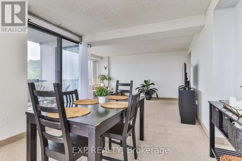 1102 - 150 Charlton Avenue E, Hamilton, ON - Indoor Photo Showing Dining Room