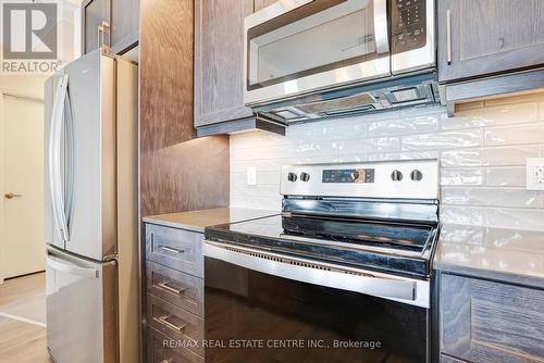 2306 - 108 Garment Street, Kitchener, ON - Indoor Photo Showing Kitchen