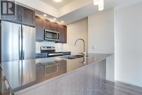 2306 - 108 Garment Street, Kitchener, ON - Indoor Photo Showing Kitchen With Double Sink With Upgraded Kitchen