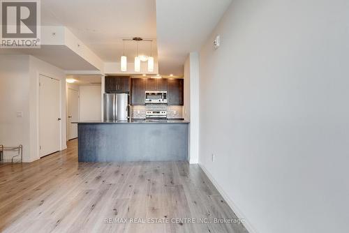 2306 - 108 Garment Street, Kitchener, ON - Indoor Photo Showing Kitchen