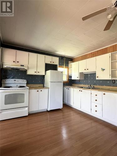 2 Marchs Road, Greens Harbour, NL - Indoor Photo Showing Kitchen With Double Sink