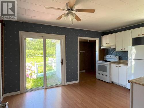 2 Marchs Road, Greens Harbour, NL - Indoor Photo Showing Kitchen