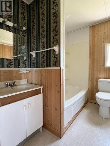 2 Marchs Road, Greens Harbour, NL - Indoor Photo Showing Bathroom