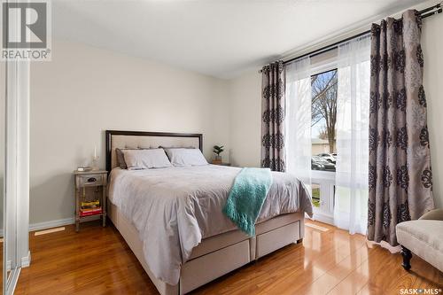 15 Le Jeune Place, Regina, SK - Indoor Photo Showing Bedroom