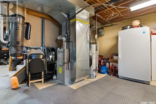 15 Le Jeune Place, Regina, SK - Indoor Photo Showing Basement