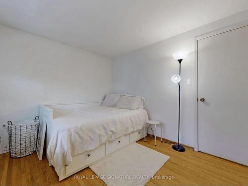 6 Kelvinway Dr, Toronto, ON - Indoor Photo Showing Bedroom