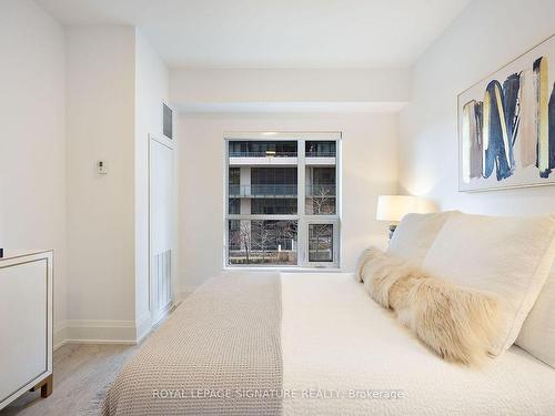 103-110 Marine Parade Dr, Toronto, ON - Indoor Photo Showing Bedroom