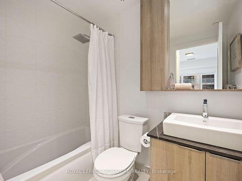 103-110 Marine Parade Dr, Toronto, ON - Indoor Photo Showing Bathroom