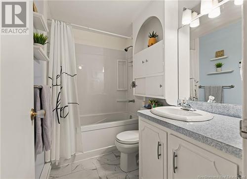 59 Anne Street, Moncton, NB - Indoor Photo Showing Bathroom