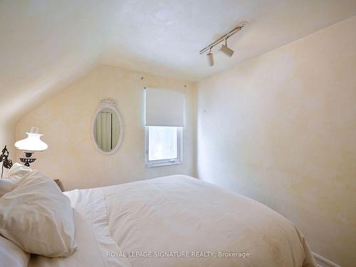 2045 Harvest Dr, Mississauga, ON - Indoor Photo Showing Bedroom