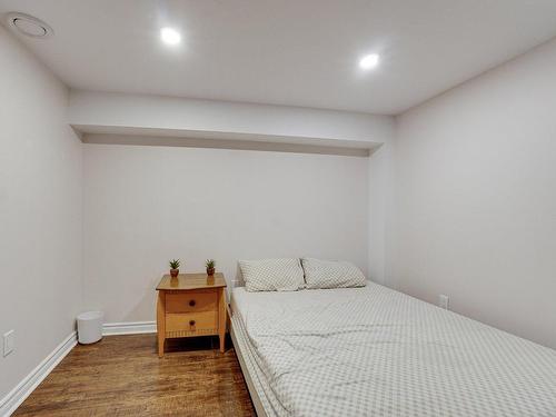 Bureau - 1005 Rue Meunier, Longueuil (Saint-Hubert), QC - Indoor Photo Showing Bedroom