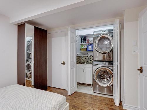 Salle de lavage - 1005 Rue Meunier, Longueuil (Saint-Hubert), QC - Indoor Photo Showing Laundry Room