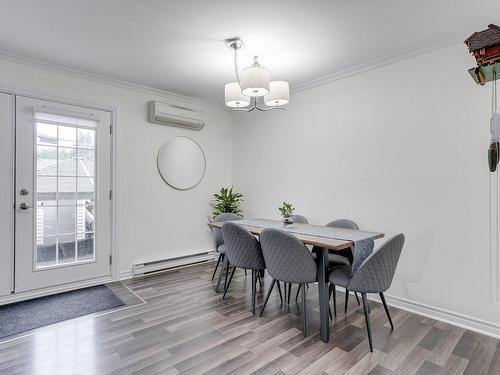 Dining room - 1005 Rue Meunier, Longueuil (Saint-Hubert), QC - Indoor Photo Showing Dining Room