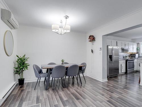 Dining room - 1005 Rue Meunier, Longueuil (Saint-Hubert), QC - Indoor